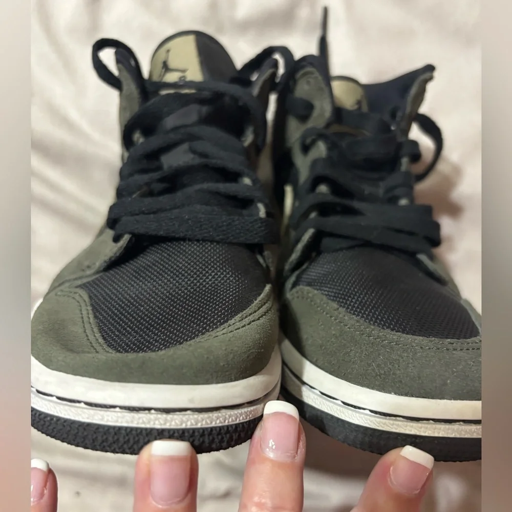 Nike Men's Sneakers - Olive and Black - Picture 3 of 4